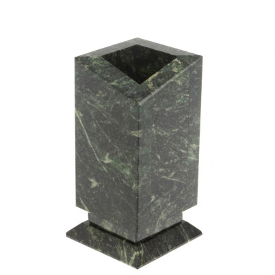 Карандашница из шабровского змеевика