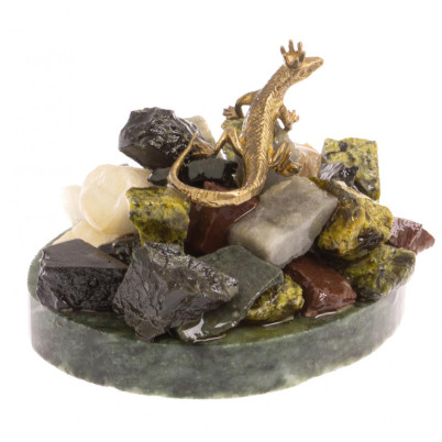 Сувенир "Ящерица на горке" из камня и бронзы