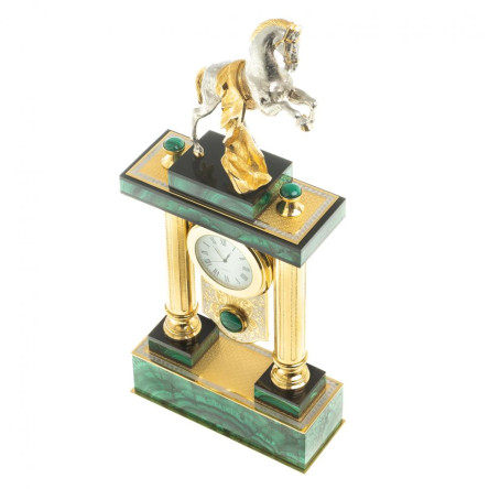 Каминные часы "Конь на дыбах" из малахита Златоуст