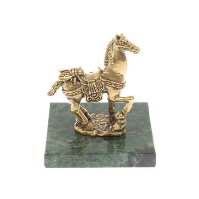 Статуэтка &quot;Лошадь с мухой &quot; из змеевика и бронзы 5,5х5,5х5,5 см