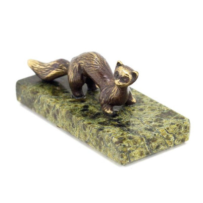 Статуэтка из бронзы на подставке из змеевика &quot;Соболь&quot;