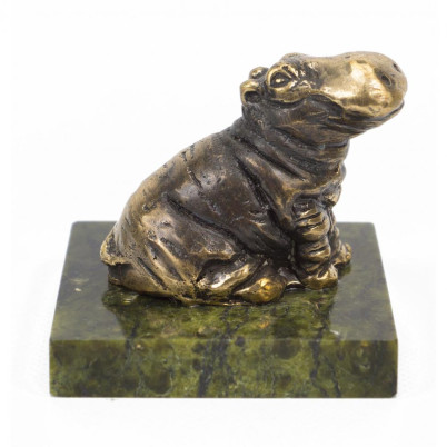 Статуэтка &quot;Бегемот сидит&quot; из бронзы и змеевика
