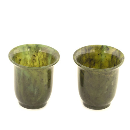 Пара чашек из нефрита для кофе