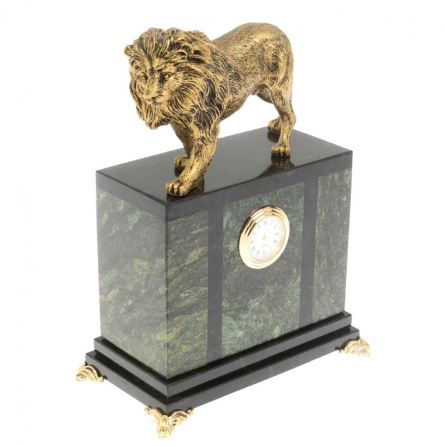 Настольные часы &quot;Гордый лев&quot; из шабровского змеевика