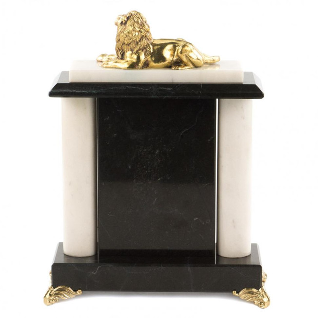 Часы "Лев" камень мрамор бронза