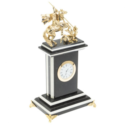 Часы &quot;Георгий Победоносец&quot; из змеевика и мрамора