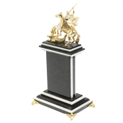 Часы &quot;Георгий Победоносец&quot; из змеевика и мрамора