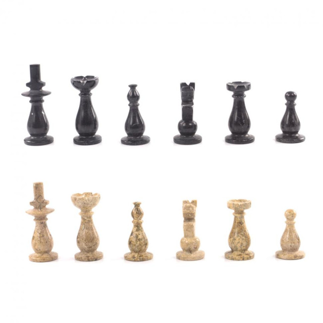 Настольные шахматы "Дебют" доска 30х30 см камень ракушечник мрамор