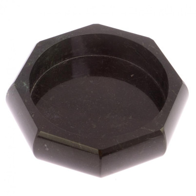 Пепельница &quot; 8 граней &quot; из черного змеевика