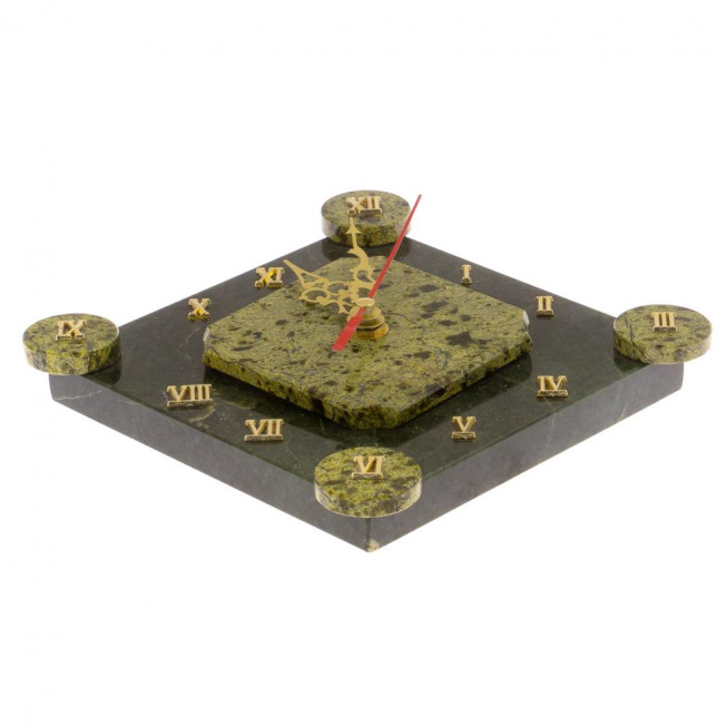 Часы настенные "Элегант" камень змеевик