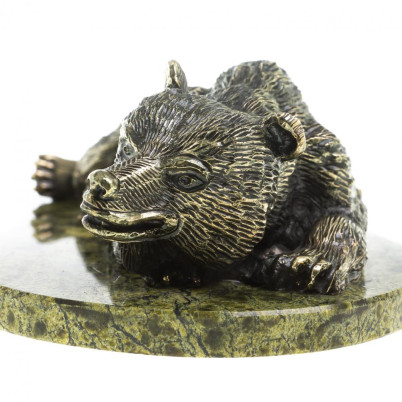 Статуэтка из бронзы &quot;Большой медведь лежит&quot; на подставке из змеевика