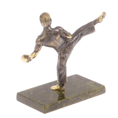 Статуэтка из бронзы &quot;Каратист&quot; камень змеевик