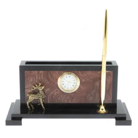 Визитница с оленем из лемезита и долерита