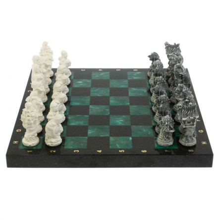 Шахматы "Русские сказки" доска 40х40 см шабровский змеевик