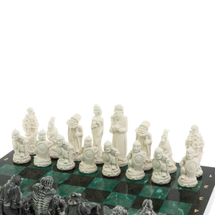 Шахматы "Русские сказки" доска 40х40 см шабровский змеевик