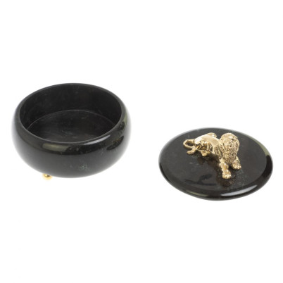 Шкатулка &quot;Лев&quot; из черного змеевика 15х15х12 см