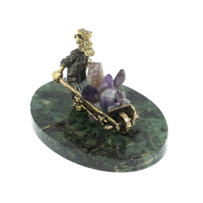 Статуэтка &quot;Старатель с тачкой&quot; из бронзы камень аметист