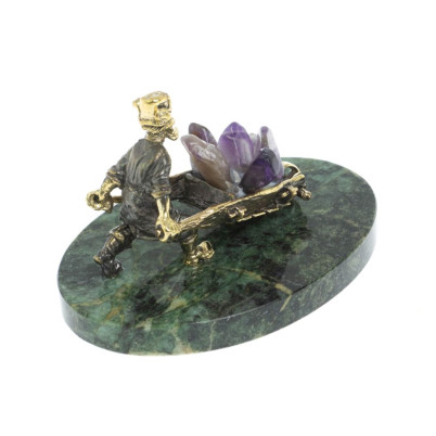 Статуэтка &quot;Старатель с тачкой&quot; из бронзы камень аметист