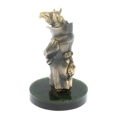 Статуэтка из бронзы &quot;Конь в пальто&quot; из нефрита