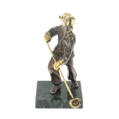 Статуэтка из бронзы &quot;Сталевар&quot; камень змеевик