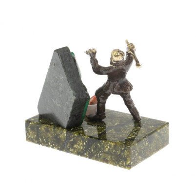 Бронзовая статуэтка &quot;Данила мастер&quot; камень змеевик малахит