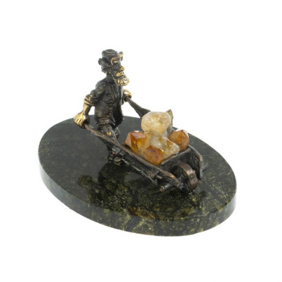 Статуэтка &quot;Старатель с тачкой&quot; из бронзы камень цитрин