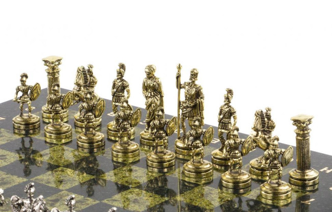 Шахматы "Римские воины" 36х36 см змеевик