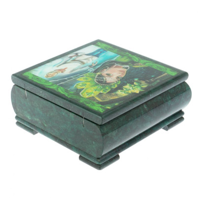 Шкатулка &quot;Хозяйка медной горы и Данила мастер&quot; из змеевика 18х18х8 см